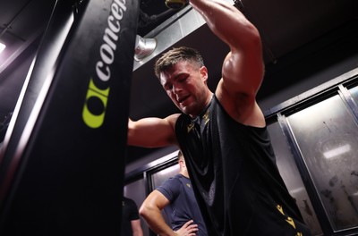 230625 - Wales Rugby Training in the heat chamber - Joe Roberts during training
