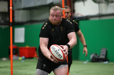 230625 - Wales Rugby Training in the heat chamber - Keiron Assiratti during training