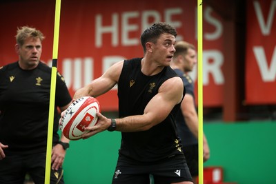 230625 - Wales Rugby Training in the heat chamber - Reuben Morgan-Williams during training
