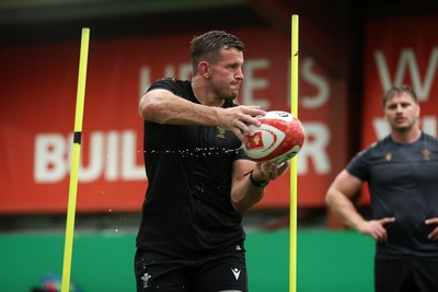 230625 - Wales Rugby Training in the heat chamber - Elliot Dee during training