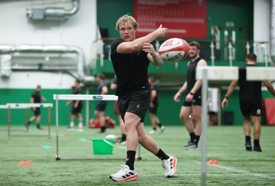 230625 - Wales Rugby Training in the heat chamber - Blair Murray during training