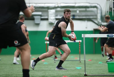 230625 - Wales Rugby Training in the heat chamber - James Ratti during training