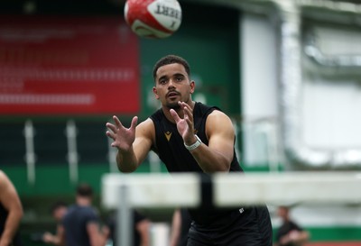 230625 - Wales Rugby Training in the heat chamber - Ben Thomas during training