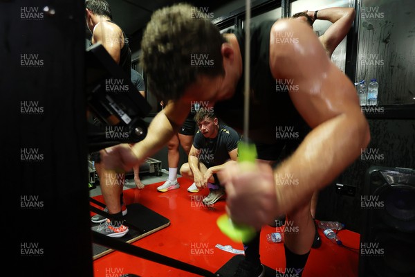 230625 - Wales Rugby Training in the heat chamber - Tom Rogers during training