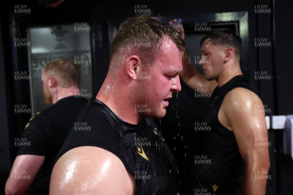 230625 - Wales Rugby Training in the heat chamber - Dewi Lake during training