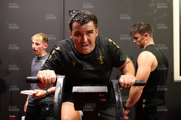 230625 - Wales Rugby Training in the heat chamber - Chris Coleman during training