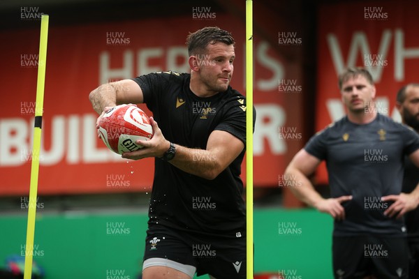 230625 - Wales Rugby Training in the heat chamber - Elliot Dee during training