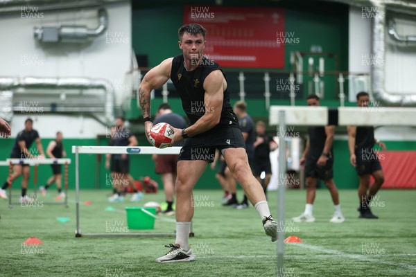 230625 - Wales Rugby Training in the heat chamber - Joe Roberts during training