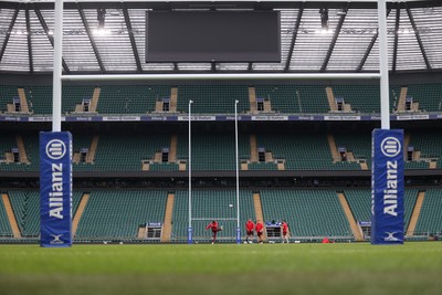 060226 - Wales Rugby kicking session at Twickenham ahead of their first Six Nations game against England - Ben Thomas during training