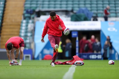 060226 - Wales Rugby kicking session at Twickenham ahead of their first Six Nations game against England - Ben Thomas during training