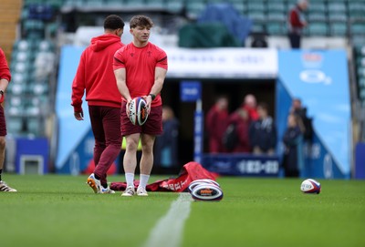 060226 - Wales Rugby kicking session at Twickenham ahead of their first Six Nations game against England - Dan Edwards during training