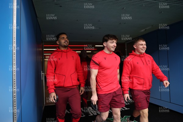 060226 - Wales Rugby kicking session at Twickenham ahead of their first Six Nations game against England - Ben Thomas, Dan Edwards and Sam Costelow