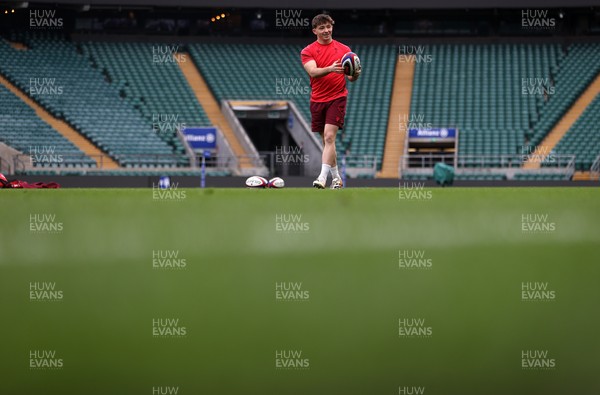 060226 - Wales Rugby kicking session at Twickenham ahead of their first Six Nations game against England - Dan Edwards during training