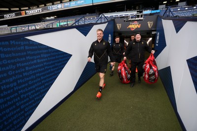 070325 - Wales Rugby Kickers Session at Murrayfield ahead of their 6 Nations game against Scotland tomorrow - Gareth Anscombe during training