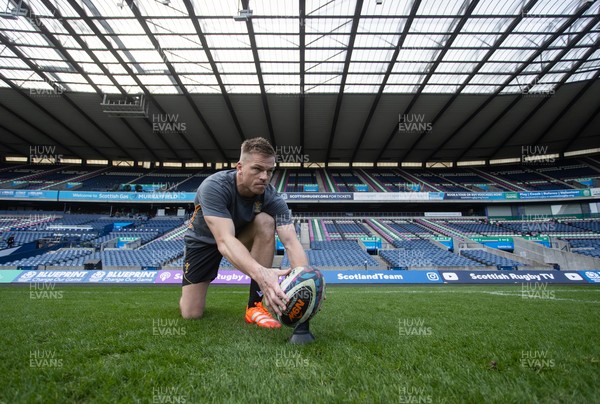 070325 - Wales Rugby Kickers Session at Murrayfield ahead of their 6 Nations game against Scotland tomorrow - Gareth Anscombe during training