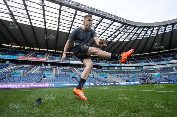 070325 - Wales Rugby Kickers Session at Murrayfield ahead of their 6 Nations game against Scotland tomorrow - Gareth Anscombe during training