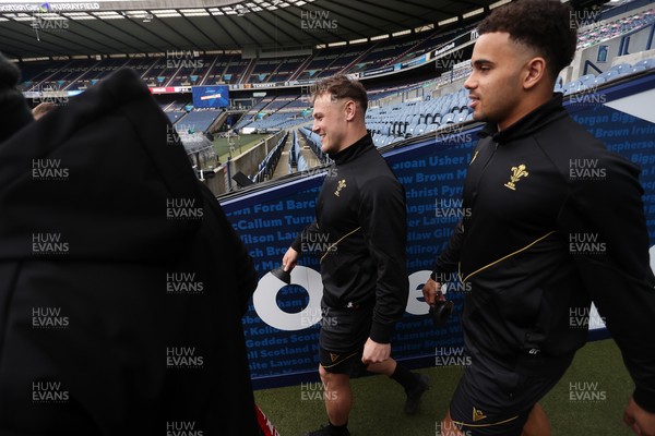 070325 - Wales Rugby Kickers Session at Murrayfield ahead of their 6 Nations game against Scotland tomorrow - Jarrod Evans during training