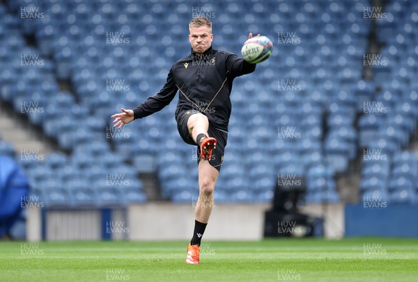 070325 - Wales Rugby Kickers Session at Murrayfield ahead of their 6 Nations game against Scotland tomorrow - Gareth Anscombe during training