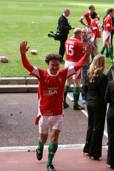 16.10.08 Wales rugby new kit launch... Express writer Tim Gow at the Millennium Stadium wearing the new Welsh rugby kit. 