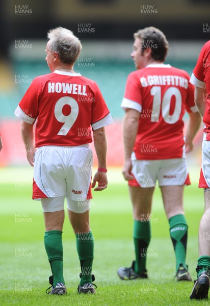 16.10.08 - Wales Rugby Kit Launch - Andy Howell and Gareth Griffiths of Media Wales takes part in a training session at the Launch of the new Wales rugby kit. 