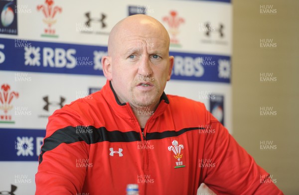 040313 - Wales Rugby Media Interviews -Shaun Edwards talks to reporters