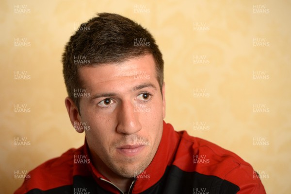 041015 - Wales Rugby Media Interviews -Justin Tipuric talks to media