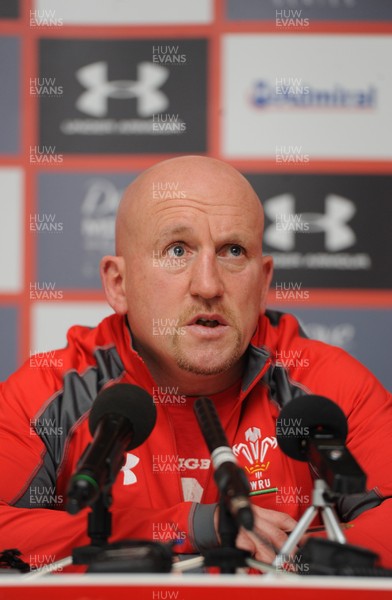 041113 - Wales Rugby Media Interviews -Shaun Edwards talks to reporters