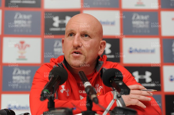 041113 - Wales Rugby Media Interviews -Shaun Edwards talks to reporters