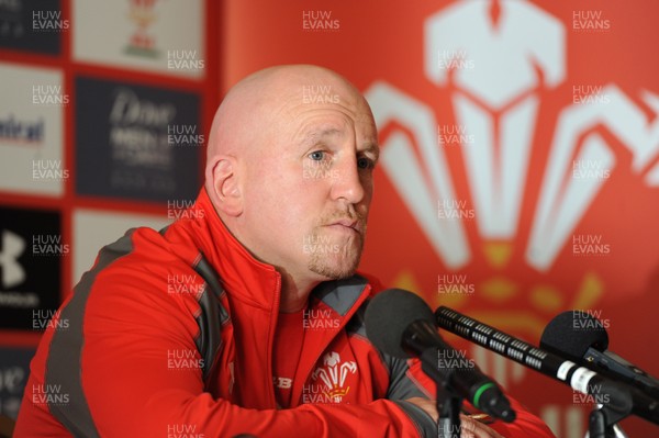 041113 - Wales Rugby Media Interviews -Shaun Edwards talks to reporters