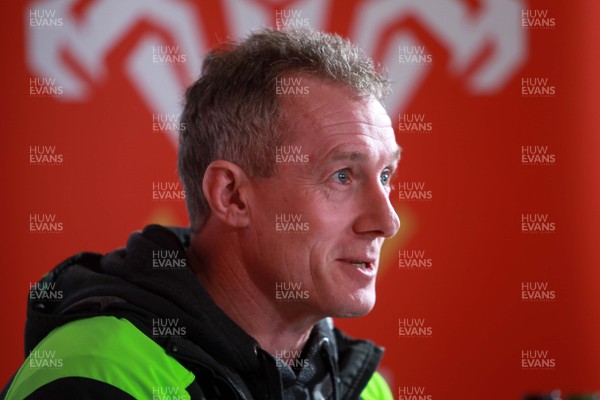 050315 - Wales Media Interviews - Rob Howley talks to the press