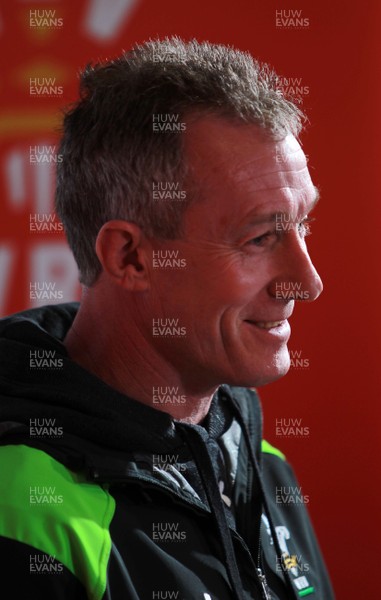 050315 - Wales Media Interviews - Rob Howley talks to the press