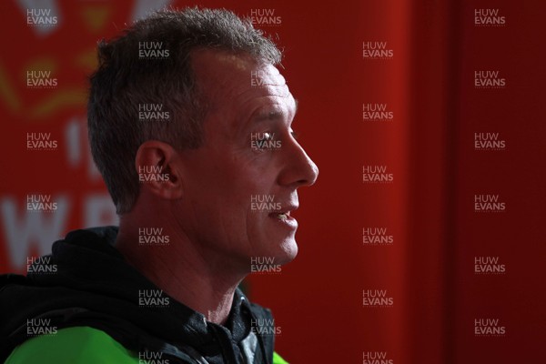 050315 - Wales Media Interviews - Rob Howley talks to the press