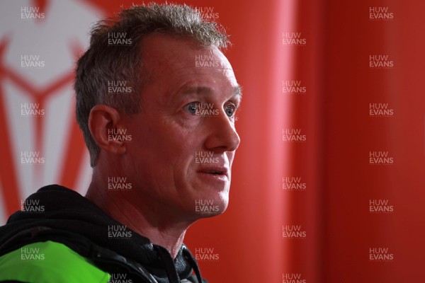 050315 - Wales Media Interviews - Rob Howley talks to the press