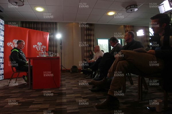 050315 - Wales Media Interviews - Rob Howley talks to the press