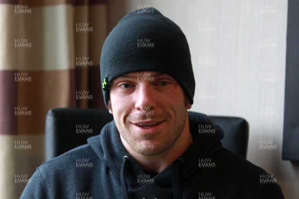 050315 - Wales Media Interviews - Alun Wyn Jones talks to the press