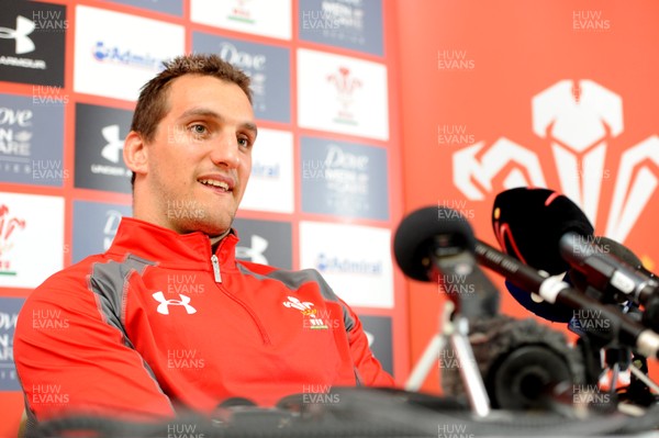 051113 - Wales Rugby Media Interviews - Sam Warburton talks to reporters 