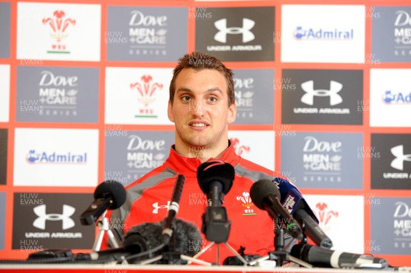 051113 - Wales Rugby Media Interviews - Sam Warburton talks to reporters 