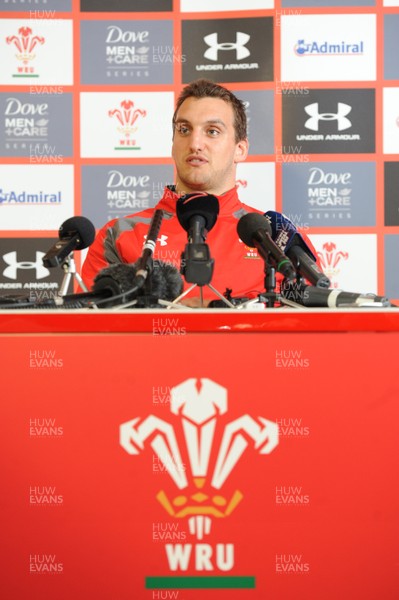 051113 - Wales Rugby Media Interviews - Sam Warburton talks to reporters 