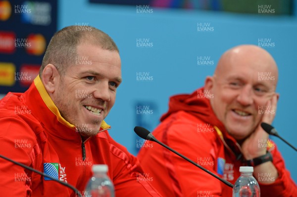 091015 - Wales Rugby Media Interviews -Paul James and Shun Edwards talk to media