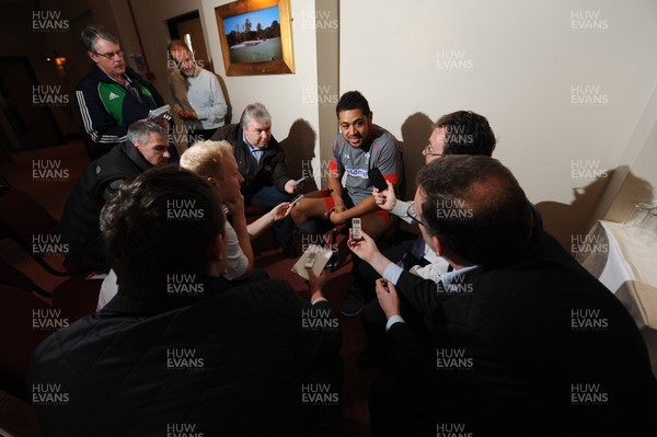 121113 - Wales Rugby Media Interviews -Toby Faletau talks to rporters