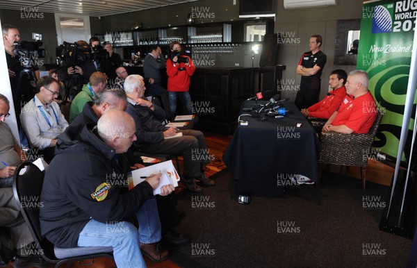 13.09.11 - Wales Rugby Press Conference - Waales head coach Warren Gatland talks to reporters with captain Sam Warburton(L). 