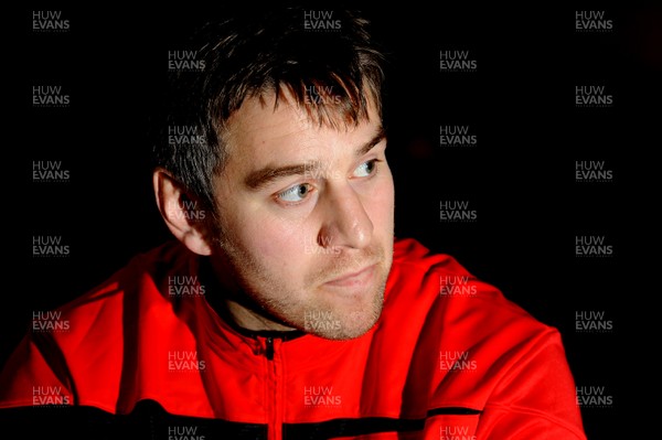 131112 - Wales Rugby Media Interviews -Ryan Jones talks to reporters