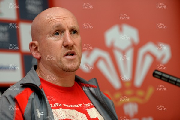 181113 - Wales Rugby Media Interviews -Shaun Edwards talks to reporters