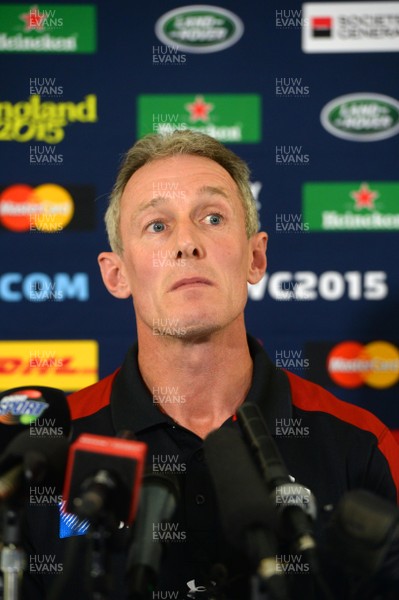 280915 - Wales Rugby Media Interviews -Rob Howley talks to media