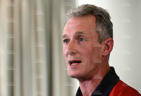 280915 - Wales Rugby Media Interviews -Rob Howley talks to media