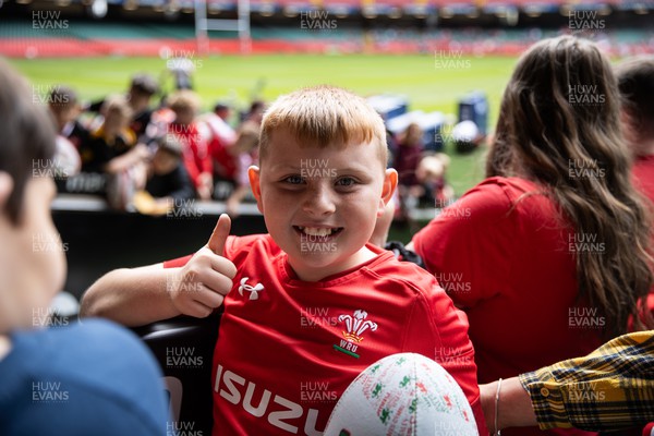 070823 - Wales Rugby Open Training to the public at the Principality Stadium - Fans