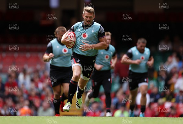 070823 - Wales Rugby Open Training to the public at the Principality Stadium - Dan Biggar during training