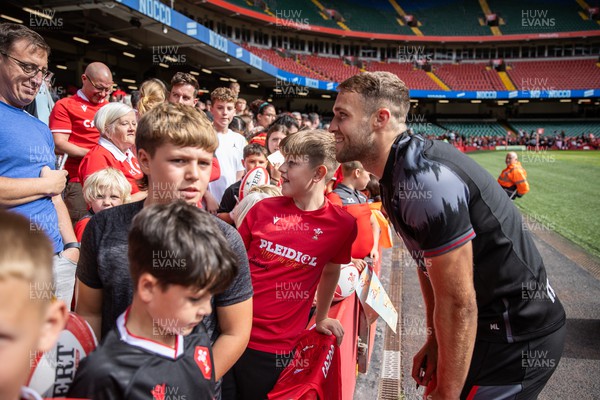070823 - Wales Rugby Open Training to the public at the Principality Stadium - Max Llewellyn signs autographs 
