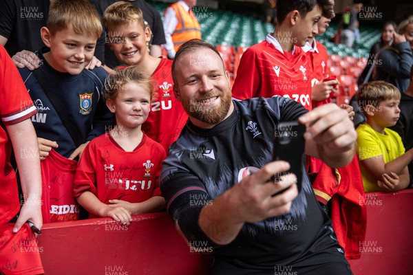 070823 - Wales Rugby Open Training to the public at the Principality Stadium - Henry Thomas signs autographs 