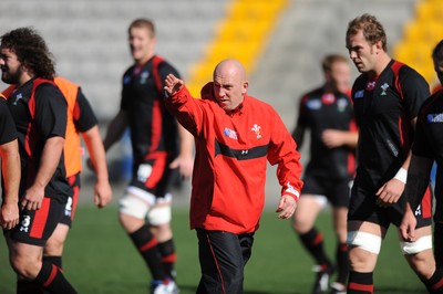 04.09.11 - Wales Rugby Training - Wales defence coach Shaun Edwards during training. 